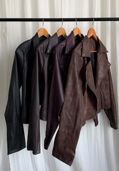 Alternative view of CAMPERA ROCKI