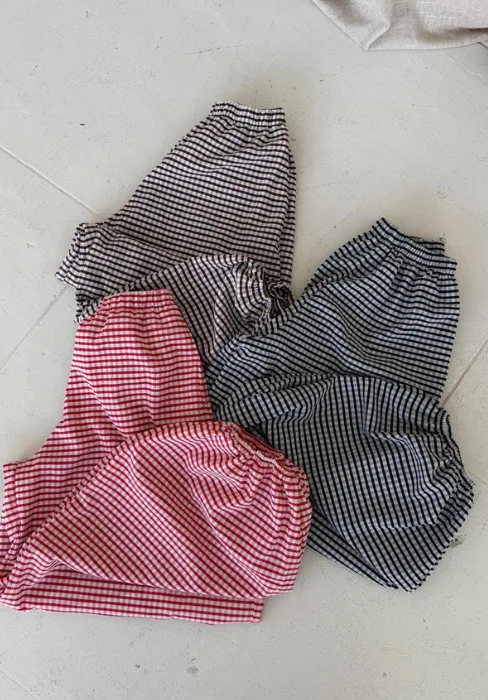 Alternative view of PANTALON ALADIN